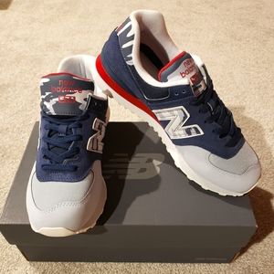 New Balance 574 Men's Burgundy & Blue Sneakers Size 10